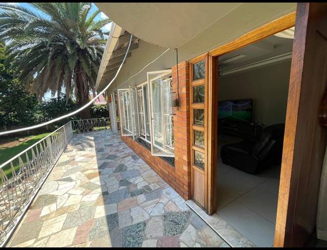 3 BEDROOM HOUSE FOR SALE IN PRIMROSE HILL